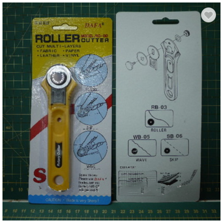rc-2-patchwork-diy-toolds-rotary-cutter-28mm-.png